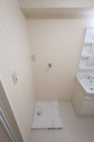【設備】 | グランデ松原 | 室内洗濯機置場