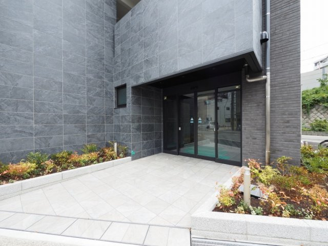 大阪市都島区内代町４丁目の賃貸マンションのエントランス