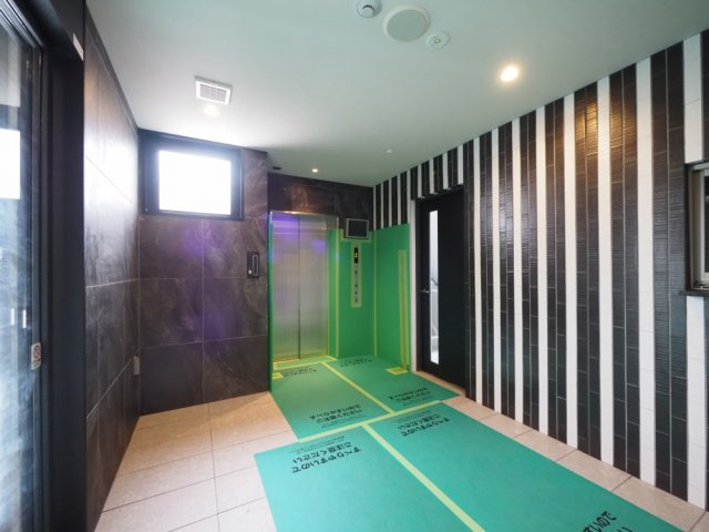大阪市都島区内代町４丁目の賃貸マンションのロビー