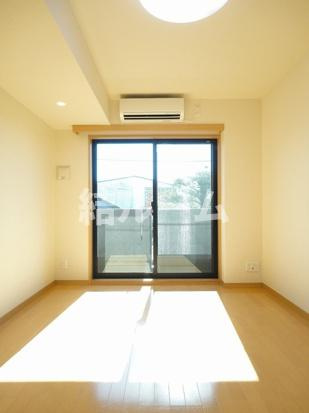 板橋区小茂根２丁目の賃貸マンションの居間・リビング