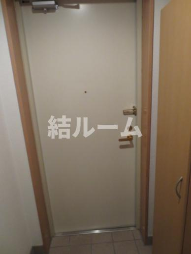 板橋区本町の賃貸マンションの玄関