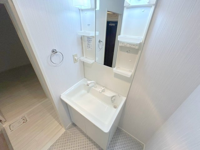 紙谷第3マンションの洗面所