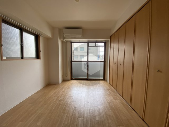 東大阪市高井田本通１丁目の賃貸マンションの寝室