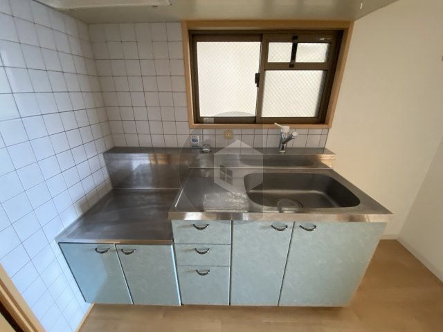 東大阪市高井田本通１丁目の賃貸マンションのキッチン