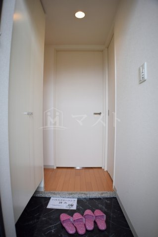 ルクレ阿波座レジデンスの玄関
