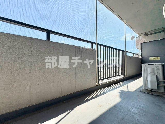 レジディア日比野のバルコニー