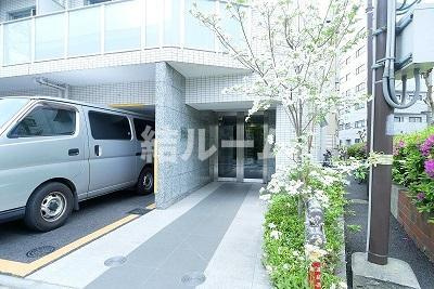 豊島区池袋３丁目の賃貸マンションのエントランス