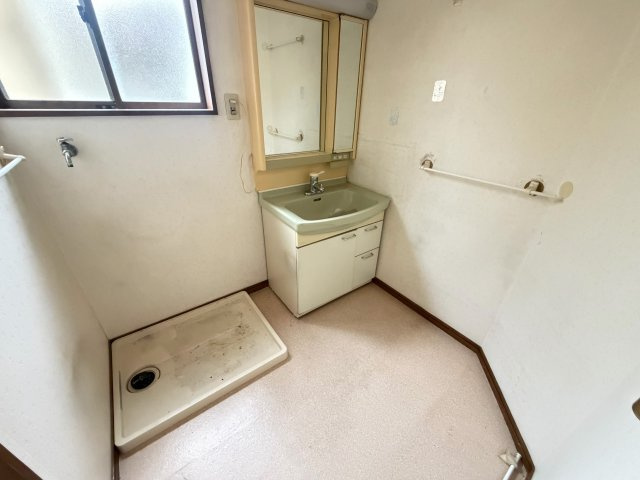 【洗面所】 | 足利市福居町　和室4部屋　5DK