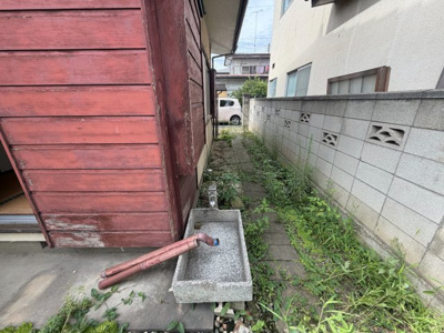 【庭】 | 足利市福居町　和室4部屋　5DK