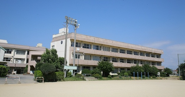 船橋市滝台町９４番の周辺|二宮中学校