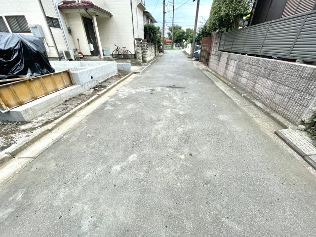 船橋市滝台町９４番の前面道路含む現地写真