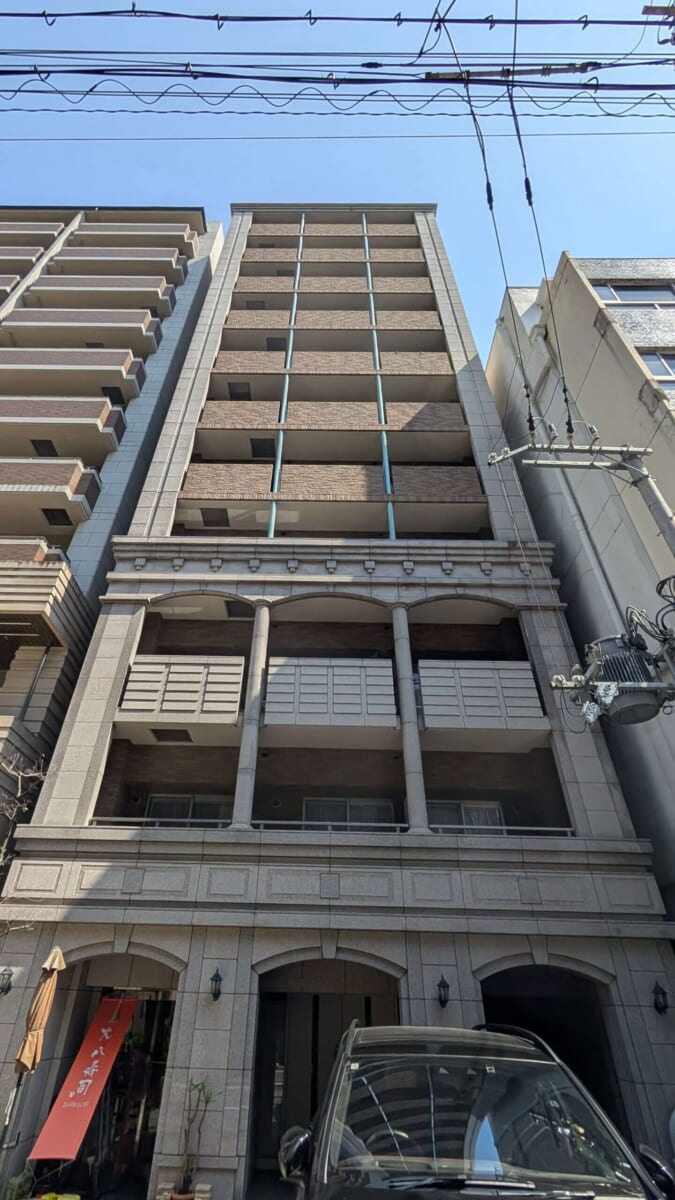 BraTTo烏丸駅前