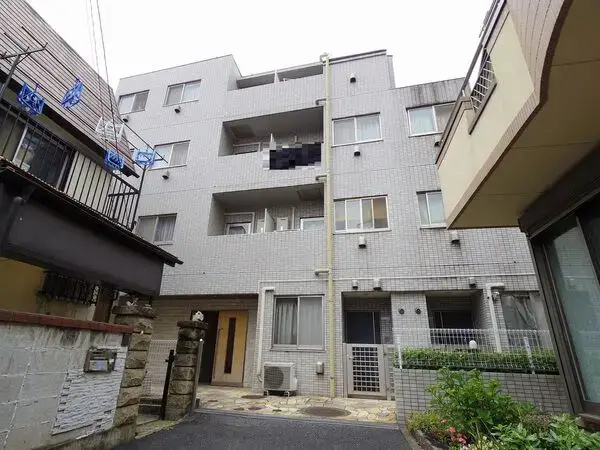 BraTTo新宿落合