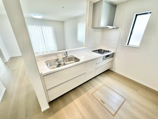 ハートフルタウン　刈谷市築地町２期のキッチン|浄水器付きの使いやすいキッチン。料理初心者さんでも楽しく作業できそうな、機能的な空間です。									
									