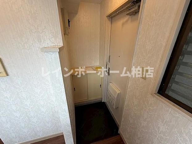 特典：仲介手数料が無料です!!の玄関
