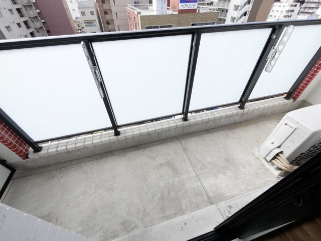 Blue Bee桜川駅前のバルコニー