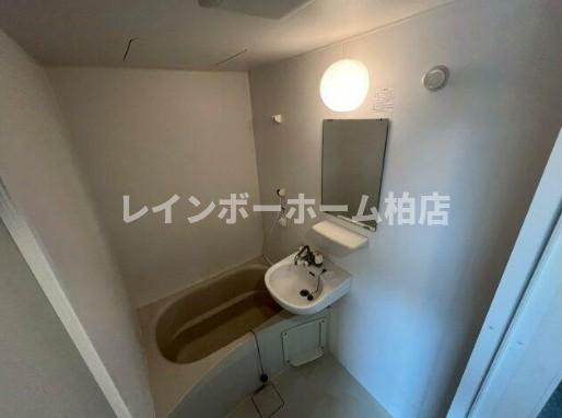 特典：仲介手数料が無料です!!の浴室