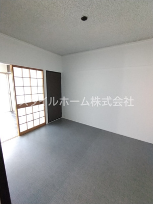 【居間・リビング】 | グラッセ前田 | 別部屋写真です。