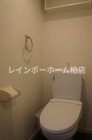 柏市十余二の賃貸マンションのトイレ|トイレです