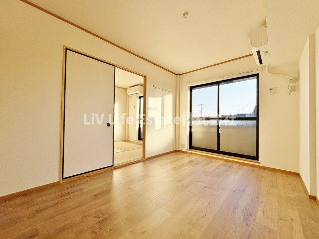 小平市鈴木町２丁目の賃貸マンションの居間・リビング|※別号室写真