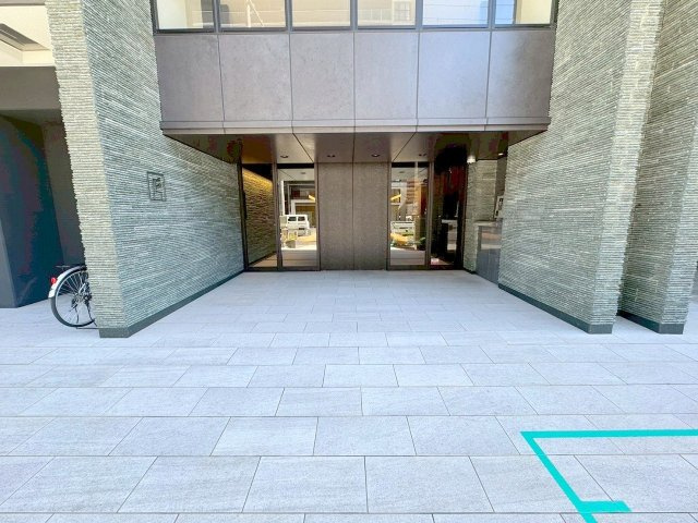 エステムコート新大阪13ニスタのエントランス