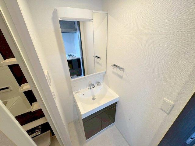 エステムコート新大阪13ニスタの独立洗面台