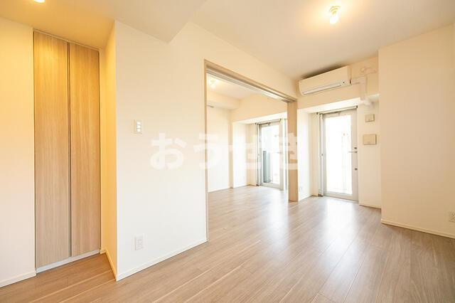 ＪＰ　ｎｏｉｅ　上野稲荷町の居間・リビング|※写真は同タイプ住戸です。