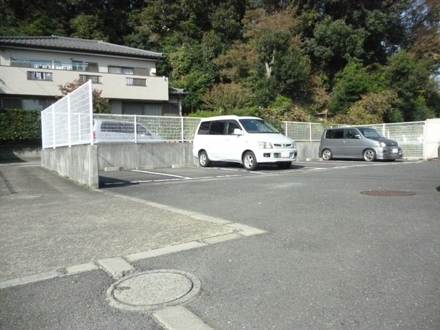 【駐車場】