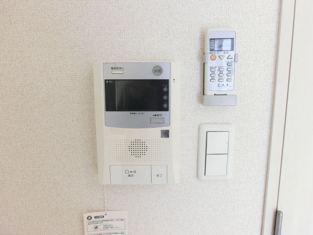 スカイコート押上壱番館のセキュリティ|モニター付きインターホン