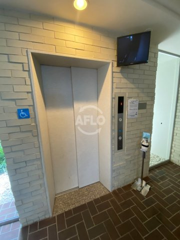 リンデンプラザ心斎橋の設備|リンデンプラザ心斎橋　エレベーター