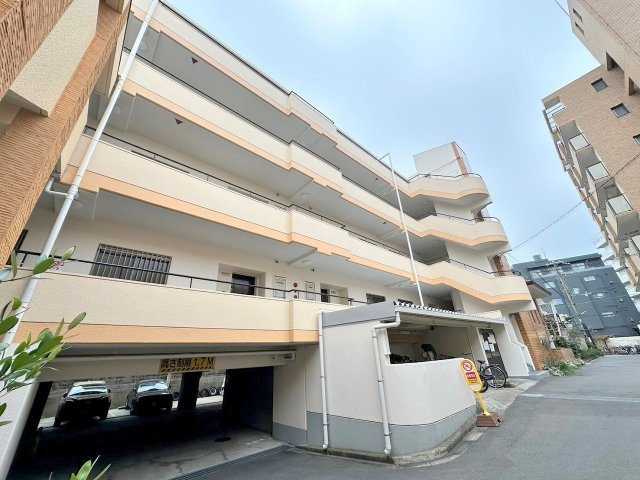 新大阪ファミール東館の外観