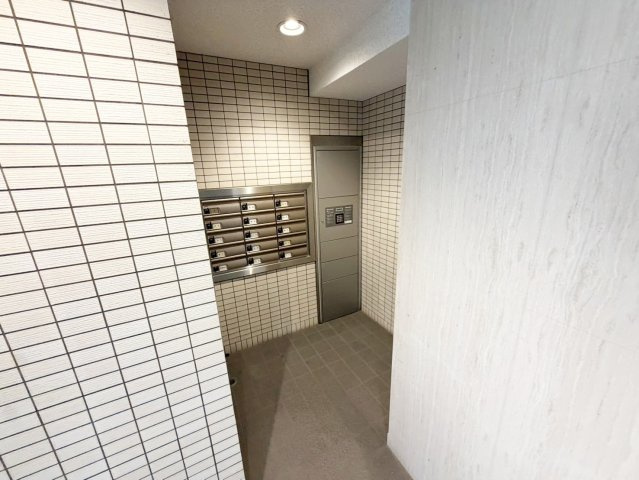 エクセル吹田のエントランス