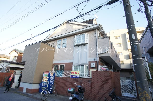レオパレス豊四季の外観