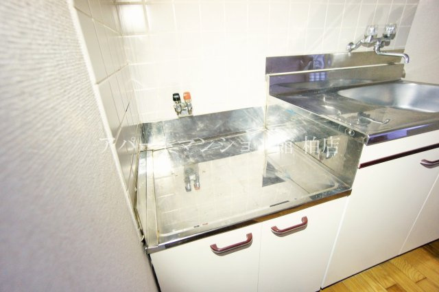レオパレス豊四季のキッチン