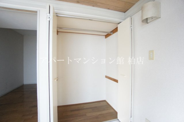 レオパレス豊四季の収納