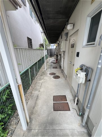 メゾン岡町のロビー