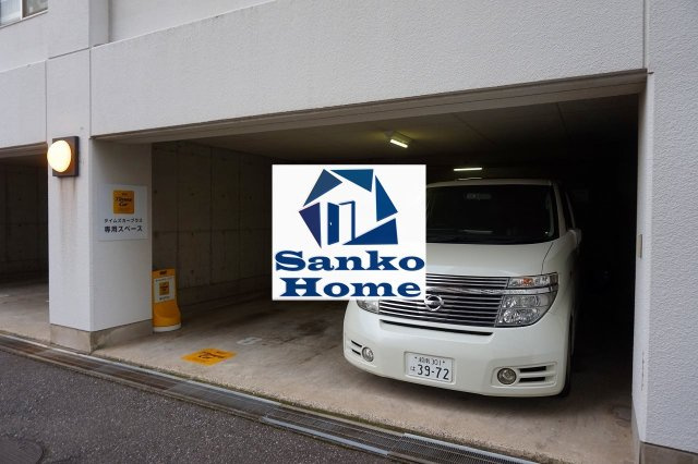 プライムアーバン勝どきの駐車場