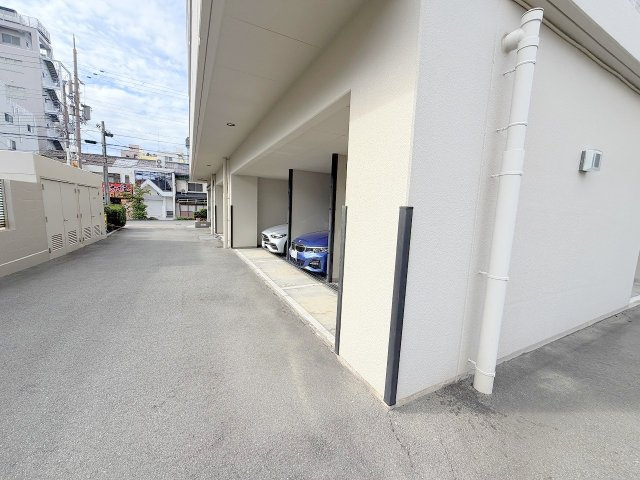 藤和シティホームズ上新庄駅前の駐車場