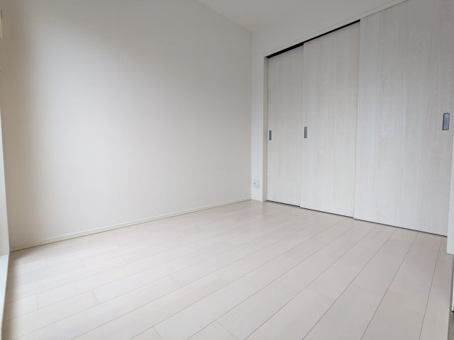 ハーモニーテラス石田町の洋室