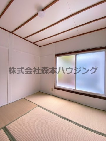 【和室】 | 　大東市北条7丁目14-2テラスハウス東 | 和室がひろがる居住スペース
2階