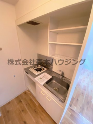 【キッチン】 | 　メゾン山本 | コンパクトなキッチンで掃除もラクラク