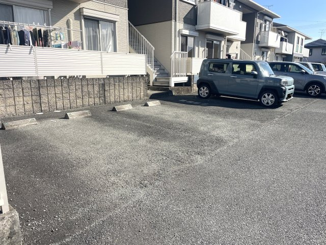 ミロワールＡの駐車場