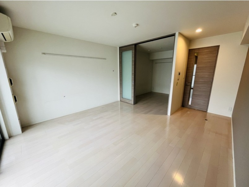中央区日本橋大伝馬町の賃貸マンションの居間・リビング