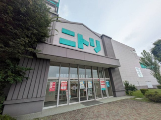 ニトリ磯子店 徒歩２３分。 2200m