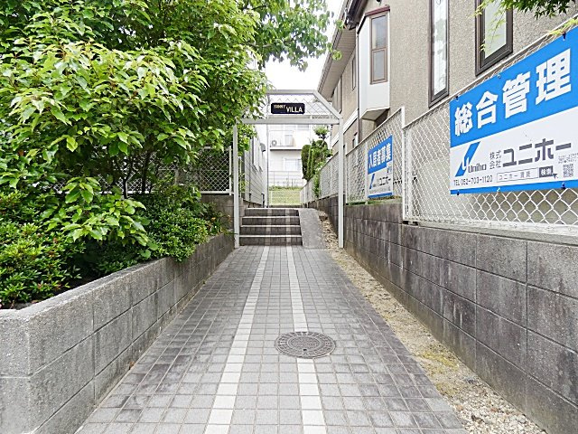 サニーヴィラのエントランス