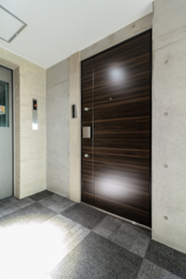 【玄関】 | ラペルラ世田谷赤堤 | ※写真は同タイプ住戸です。