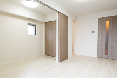 【居間・リビング】 | プライムレジデンス渋谷 | ※写真は同タイプ住戸です。