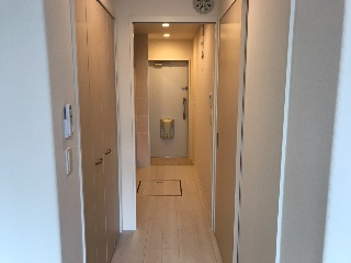 サンプレス八筋の内装|廊下