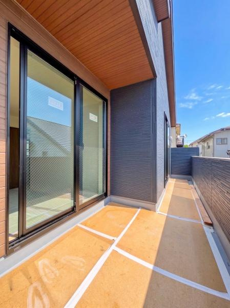 横浜市都筑区川和町の新築一戸建のバルコニー|陽当り良好のバルコニー！
風通しもよく気持ちいいです