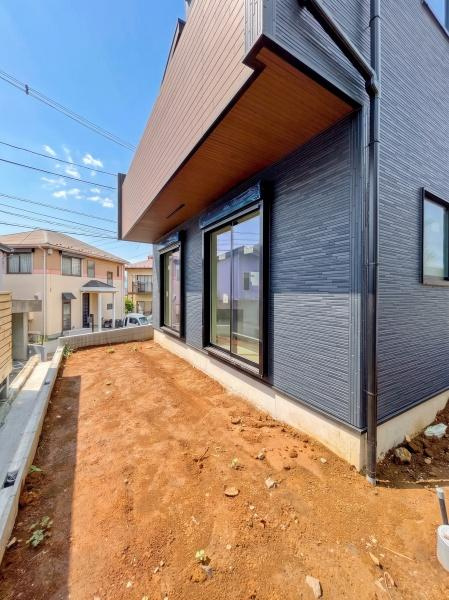横浜市都筑区川和町の新築一戸建の庭|お庭もついています！
家庭菜園や、お子様のプールなど、使い方は様々です！
